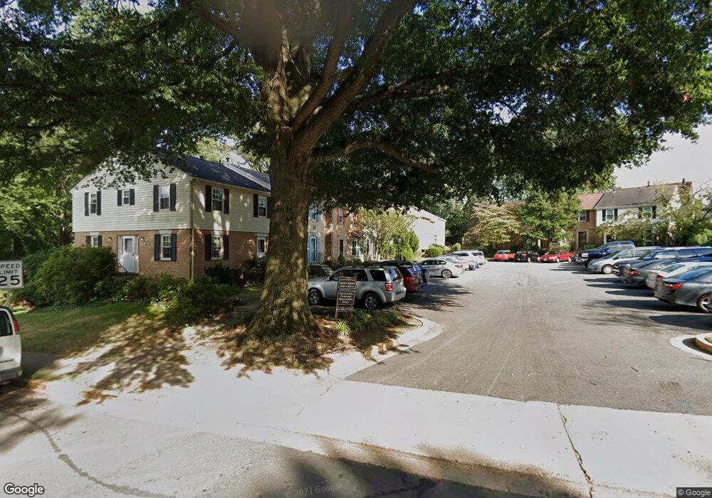 9675 Lindenbrook St, Fairfax, VA 22031 - photo 1