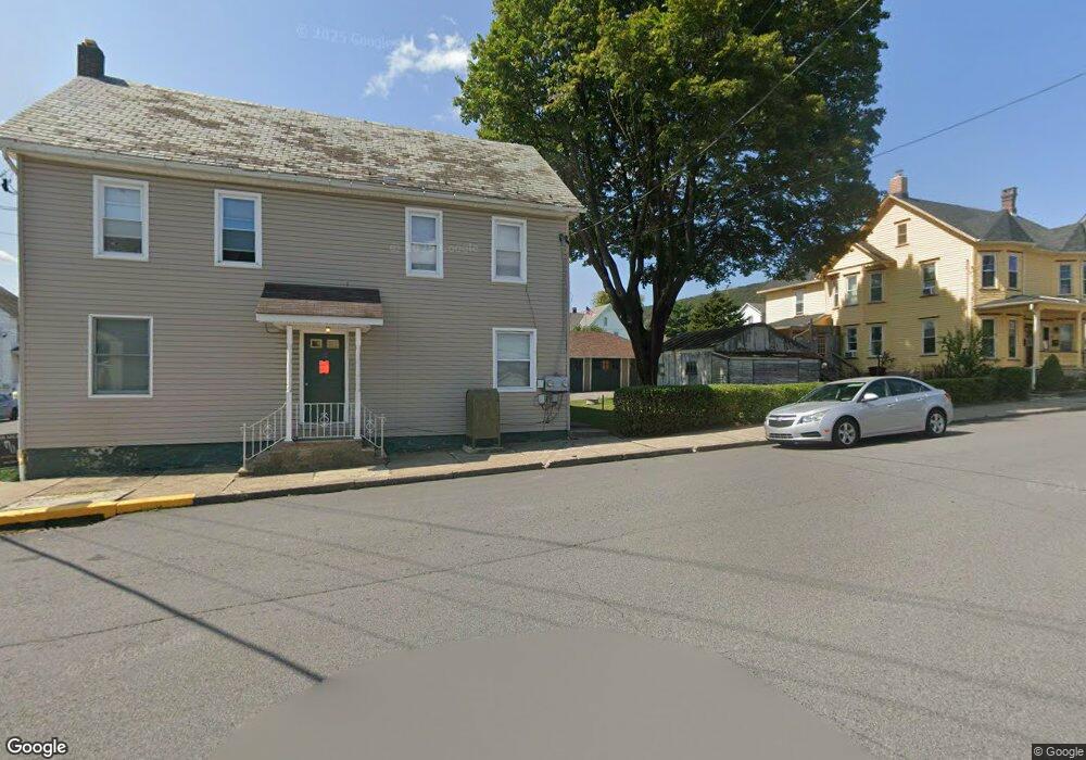 117 S Westbrook Ave, Pen Argyl, PA 18072 - photo 1