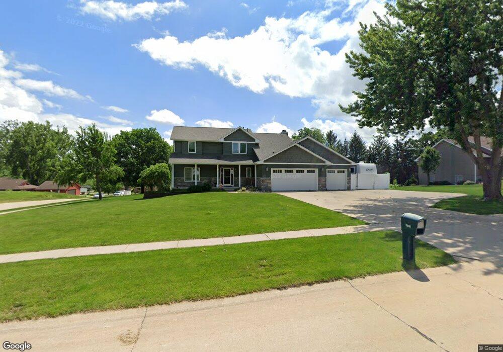 6705 Chippewa Ct NE, Cedar Rapids, IA 52411 - photo 1