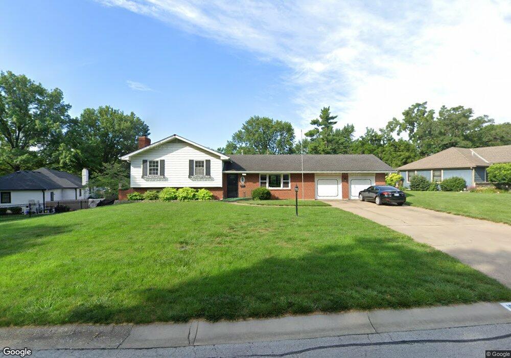 10801 W 51st Terrace, Shawnee, KS 66203 - photo 1