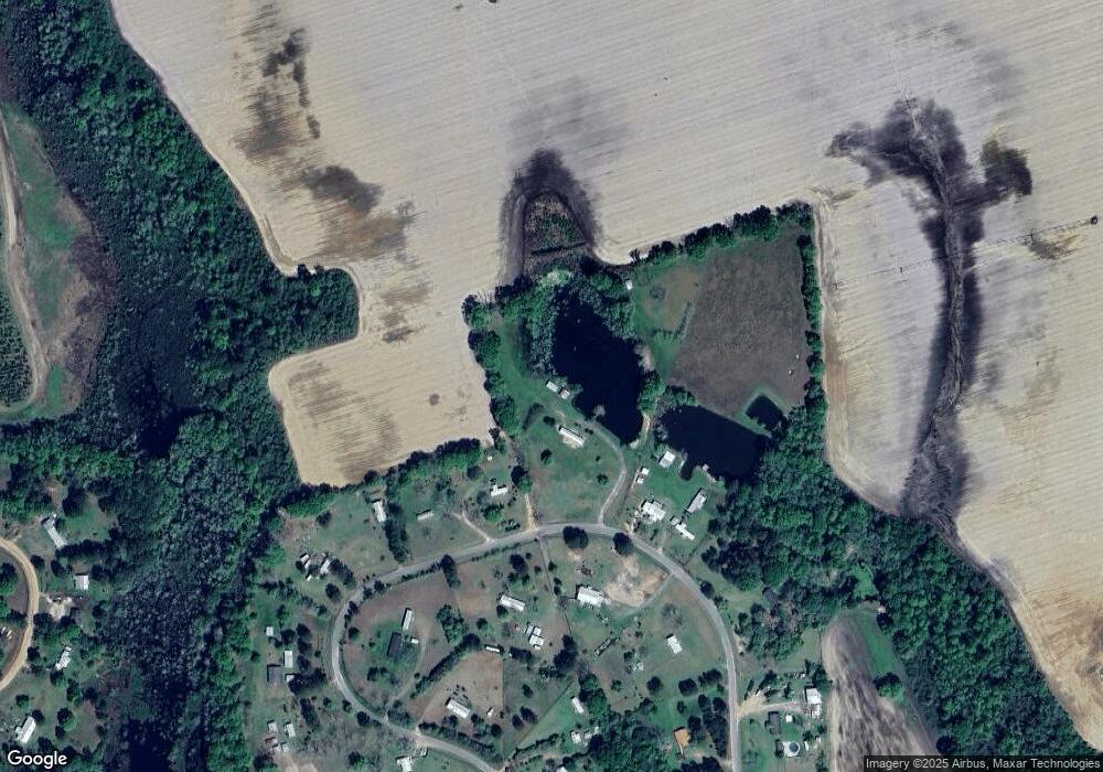 555 Hill Rd, Douglas, GA 31533 - photo 1