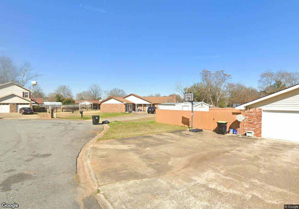 303 Tor Ct, Warner Robins, GA 31093 - photo 1