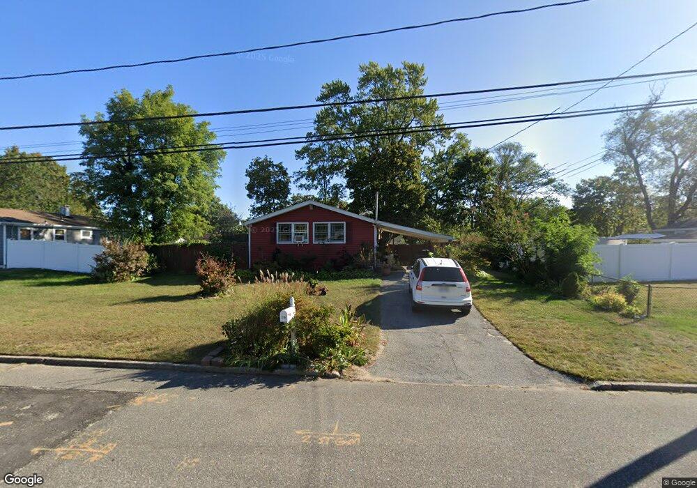 42 Hackmatac St, Central Islip, NY 11722 - photo 1