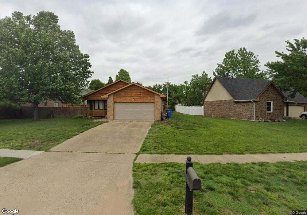 3830 SW 39th St, Topeka, KS 66610 - photo 1