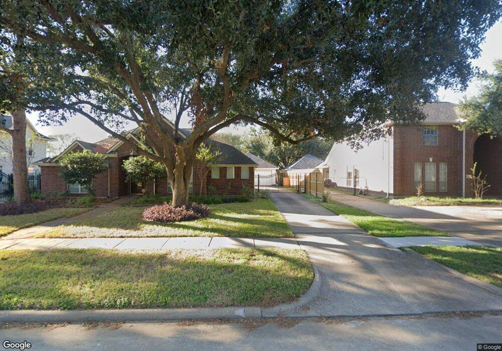 8811 Apple Mill Dr, Houston, TX 77095 - photo 1