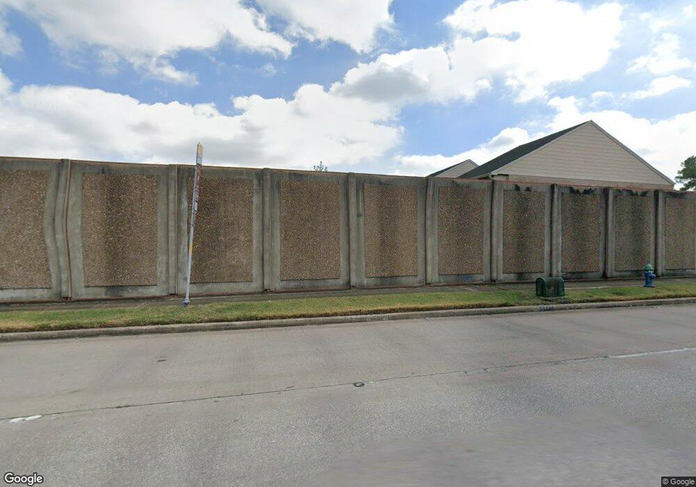 10384 Briar Forest Dr unit 32, Houston, TX 77042 - photo 1