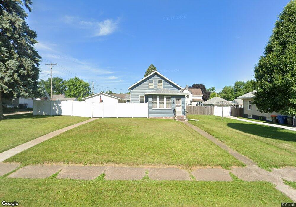 1324 N Sturdevant St, Davenport, IA 52804 - photo 1