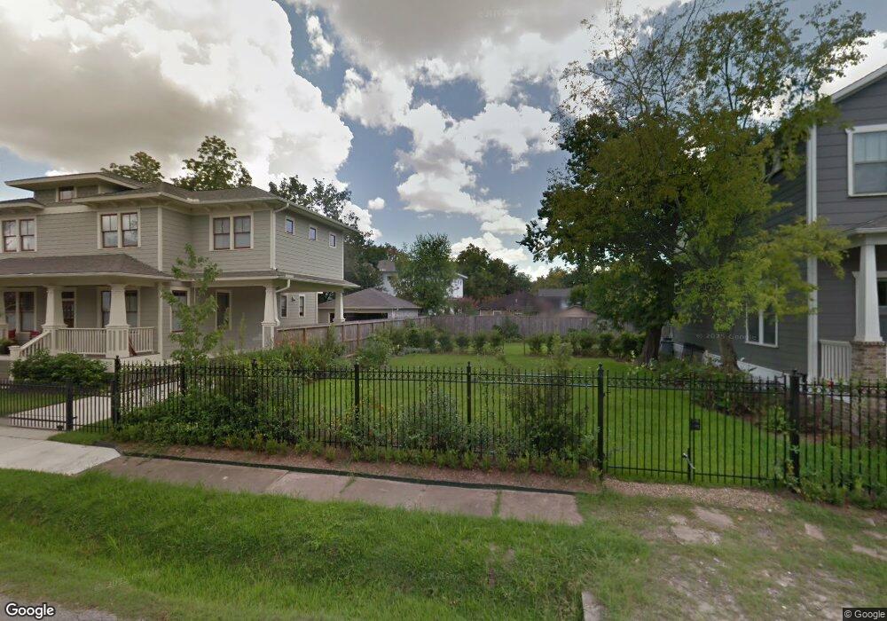210 Munford St, Houston, TX 77008 - photo 1