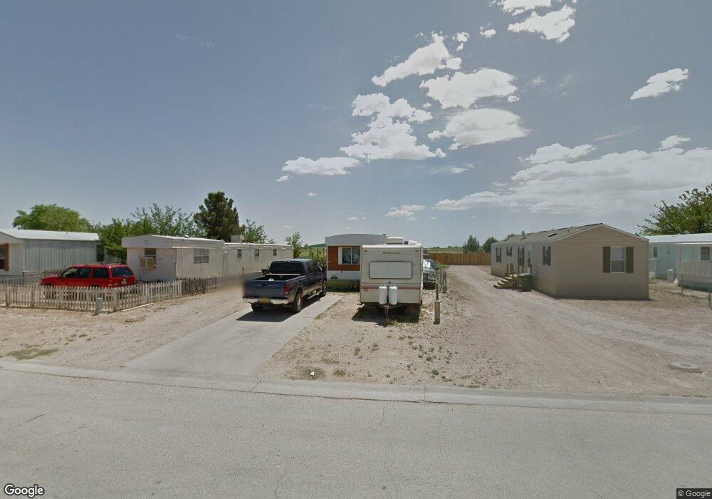 301 Carlgo St, Carlsbad, NM 88220 - photo 1