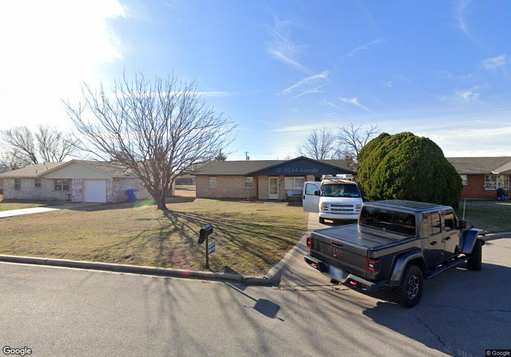 110 E C Ave, Cache, OK 73527 - photo 1