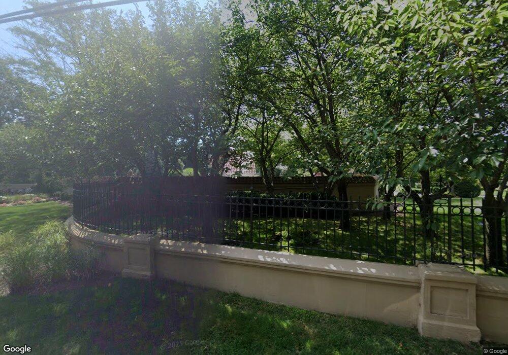 1 Pembroke Dr, Glen Cove, NY 11542 - photo 1