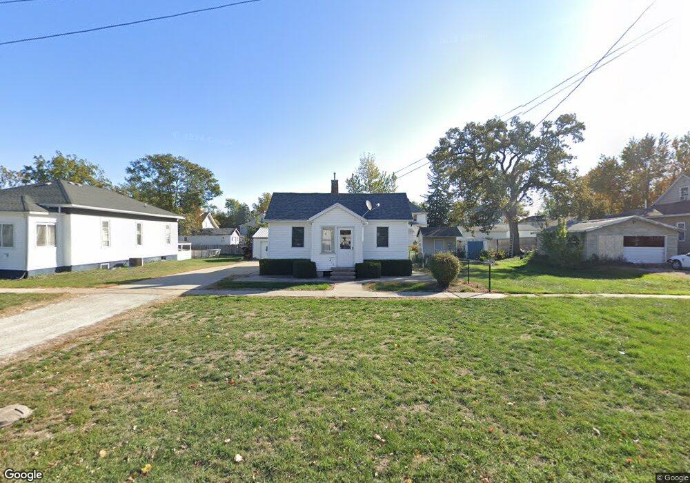 416 E 3rd St S, Newton, IA 50208 - photo 1