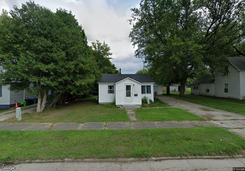 302 S Silver St, Bad Axe, MI 48413 - photo 1