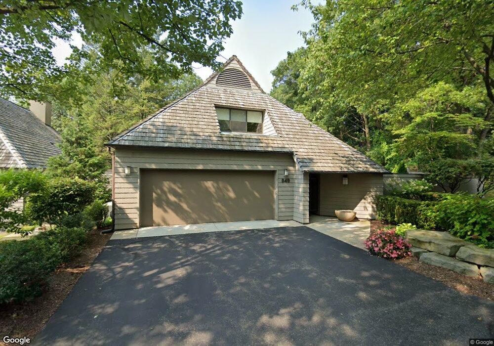 949 Bloomfield Woods, Bloomfield Hills, MI 48304 - photo 1