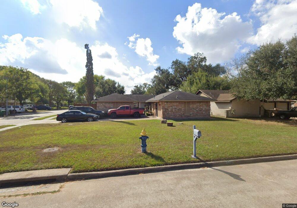7103 Yellow Pine Dr, Houston, TX 77040 - photo 1