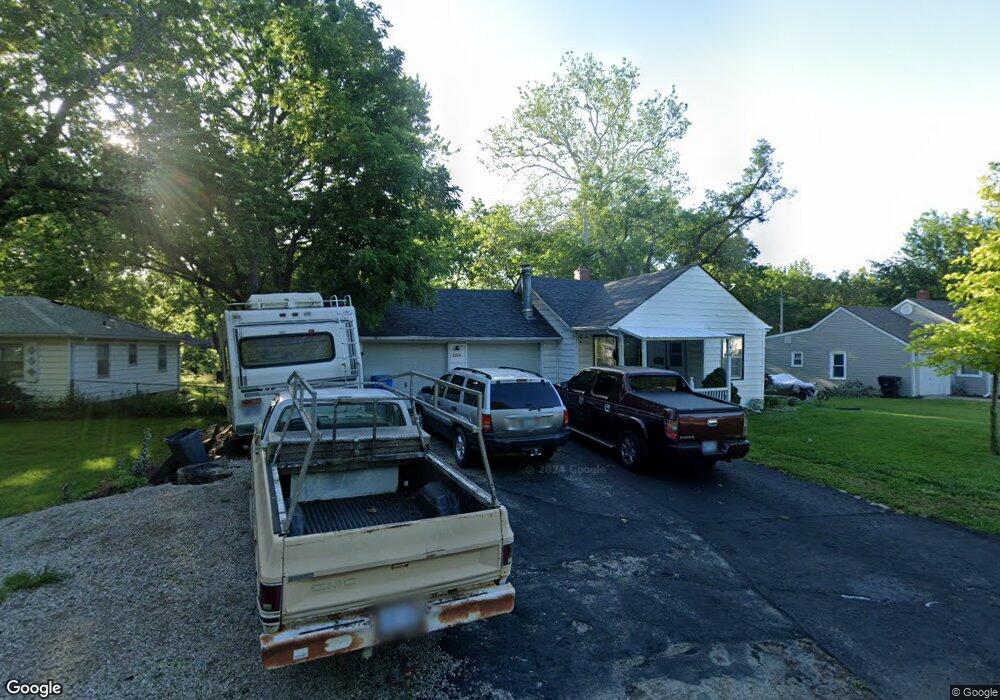 2206 SW Seabrook Ave, Topeka, KS 66614 - photo 1