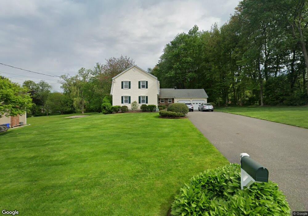 40 Under Cliff Rd, Trumbull, CT 06611 - photo 1