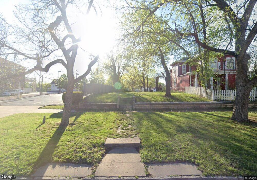 616 SW Taylor St, Topeka, KS 66603 - photo 1