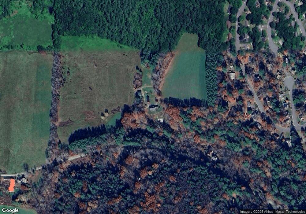 21 Abbott Rd, Brattleboro, VT 05301 - photo 1