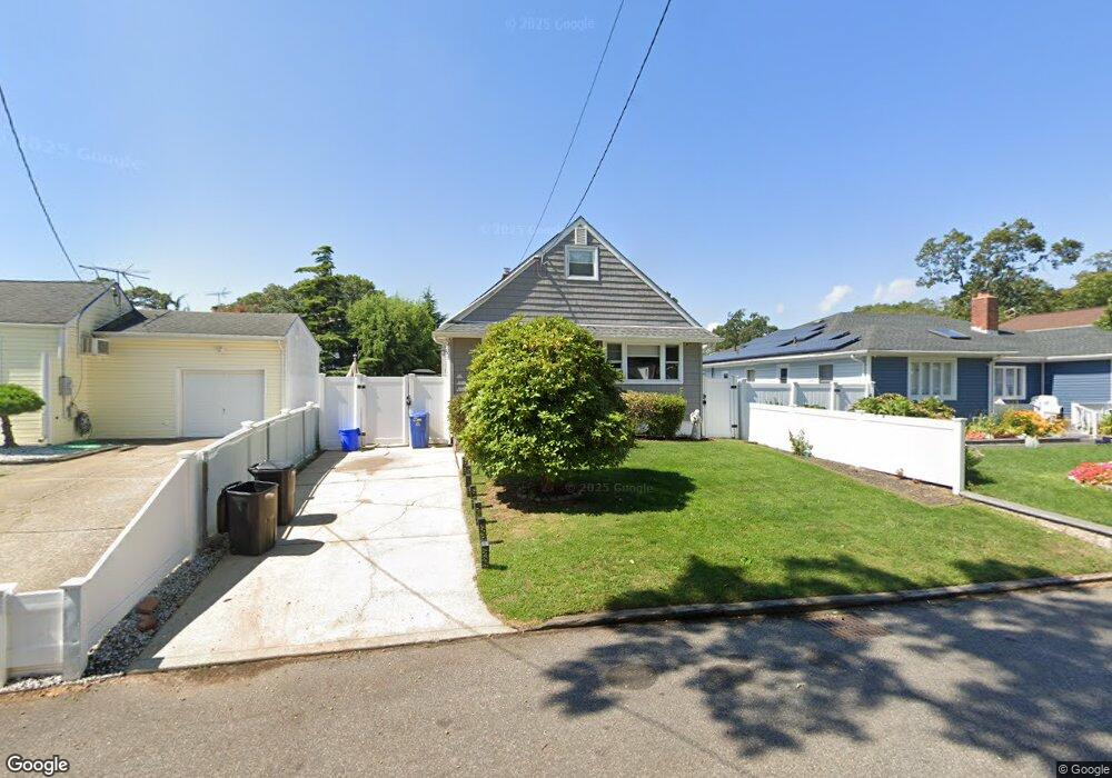 197 Waldo St, Copiague, NY 11726 - photo 1