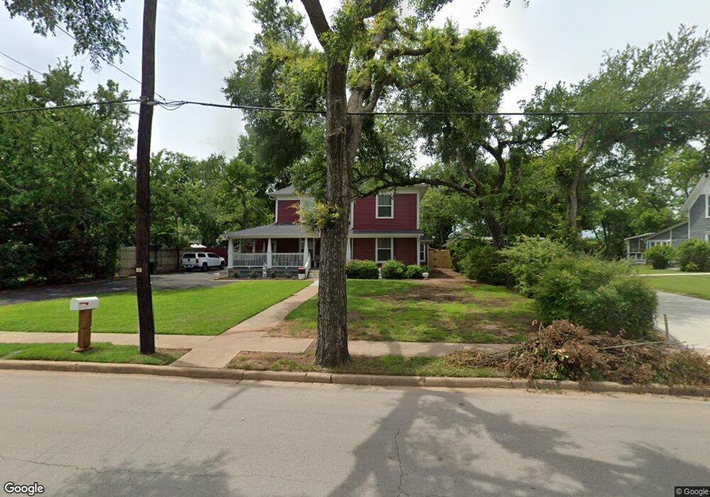 713 N Anglin St, Cleburne, TX 76031 - photo 1