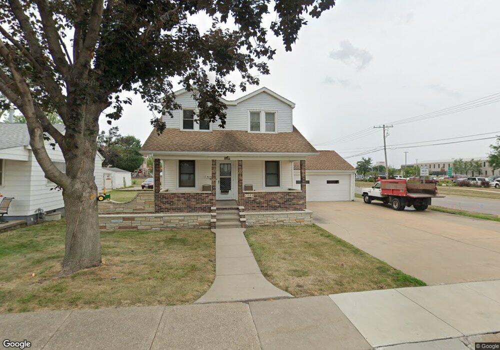 1500 4th St SW, Cedar Rapids, IA 52404 - photo 1
