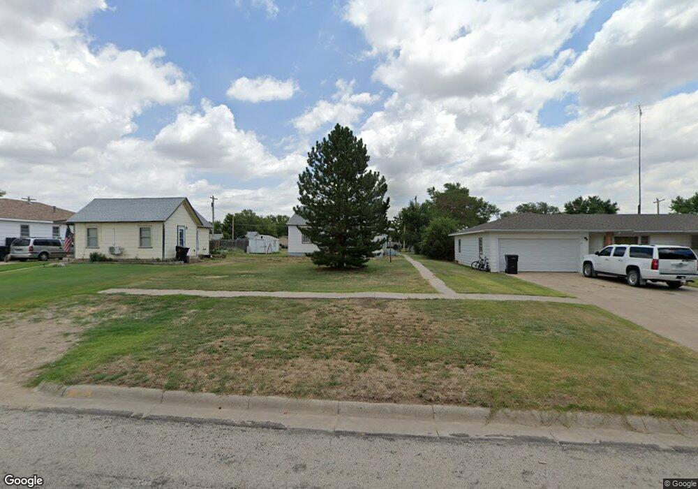 612 N Main St, Wakeeney, KS 67672 - photo 1