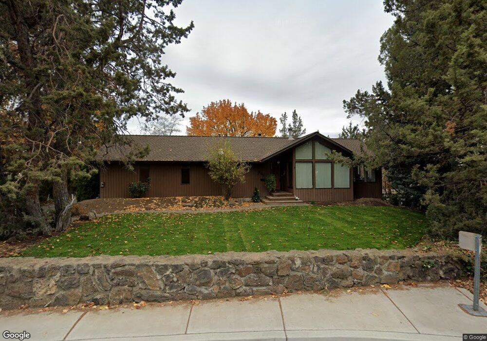 541 SW 15th St, Redmond, OR 97756 - photo 1