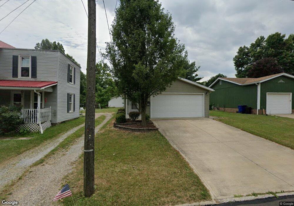 321 Phillips Ave, Ashland, OH 44805 - photo 1