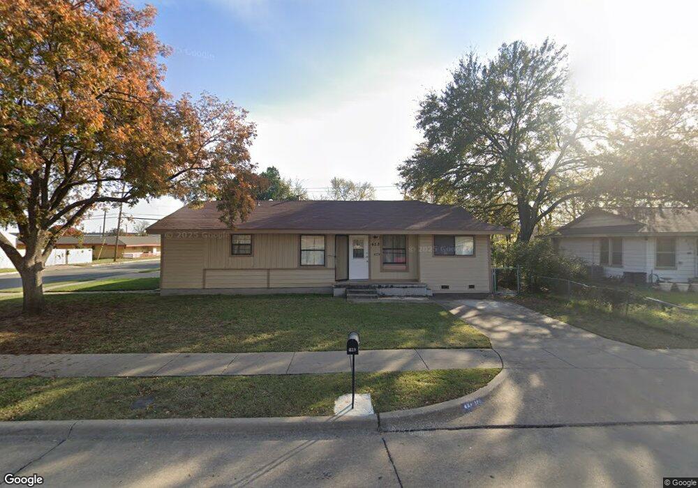 428 E Ellen Ave, Hurst, TX 76053 - photo 1