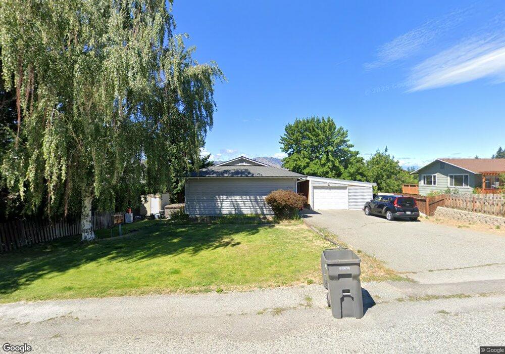 806 N Ladd Ave, East Wenatchee, WA 98802 - photo 1