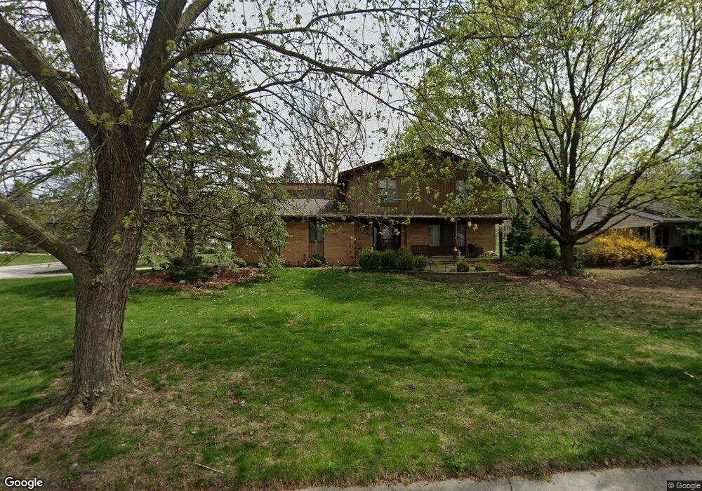 1807 Spring Grove Rd, Bloomfield Hills, MI 48304 - photo 1