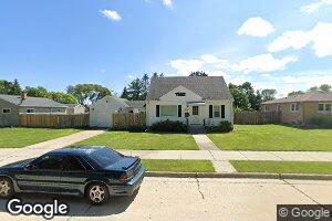2713 Pine Grove Ave, Sheboygan, WI 53083