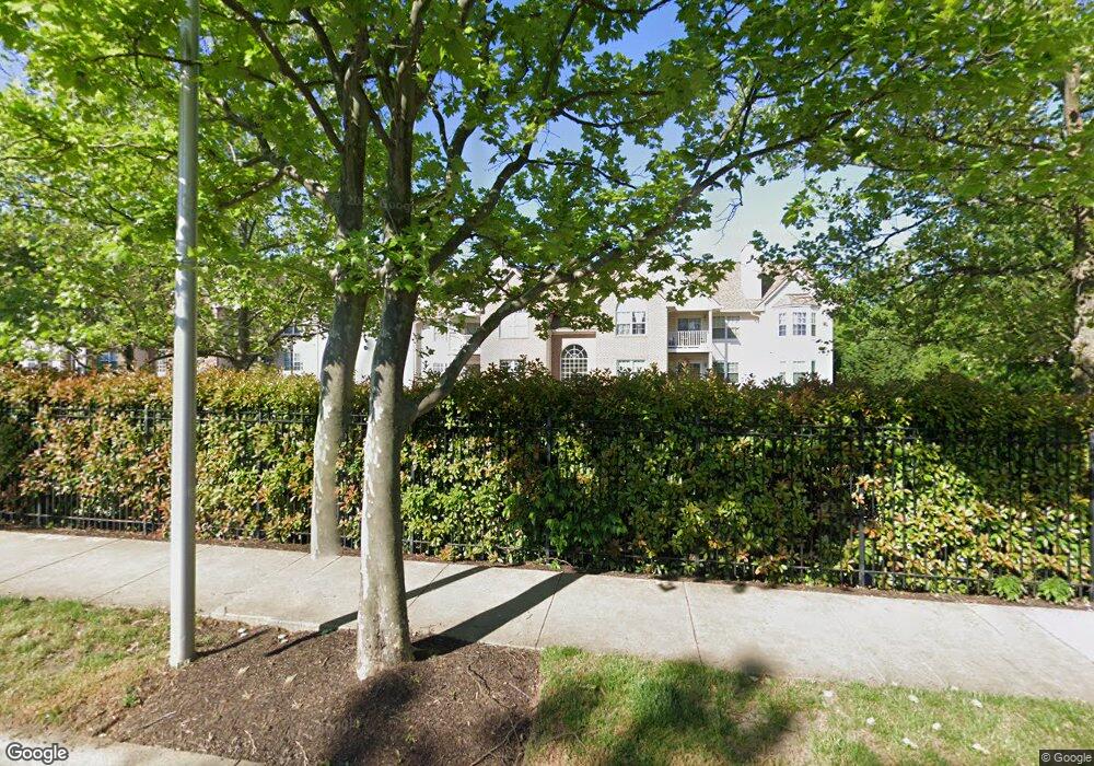 9709 Lake Pointe Ct unit 303, Upper Marlboro, MD 20774 - photo 1