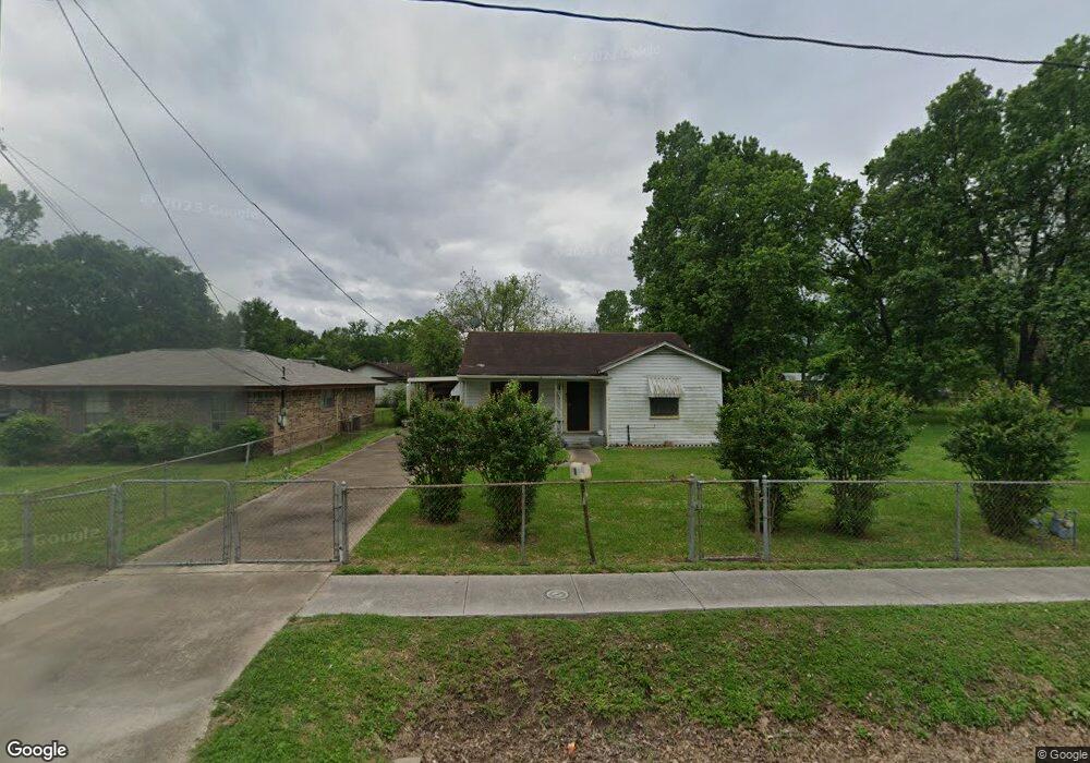 789 Dillard St, Houston, TX 77091 - photo 1