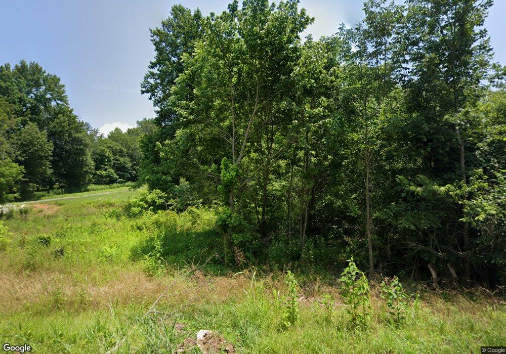 1447 Waverly Rd, Tennessee Ridge, TN 37178 - photo 1