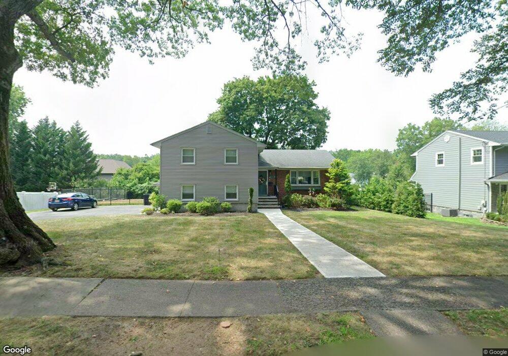 589 Mazur Ave, Paramus, NJ 07652 - photo 1