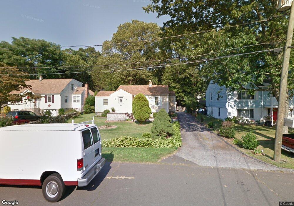 14 Cossitt Rd, Norwalk, CT 06854 - photo 1