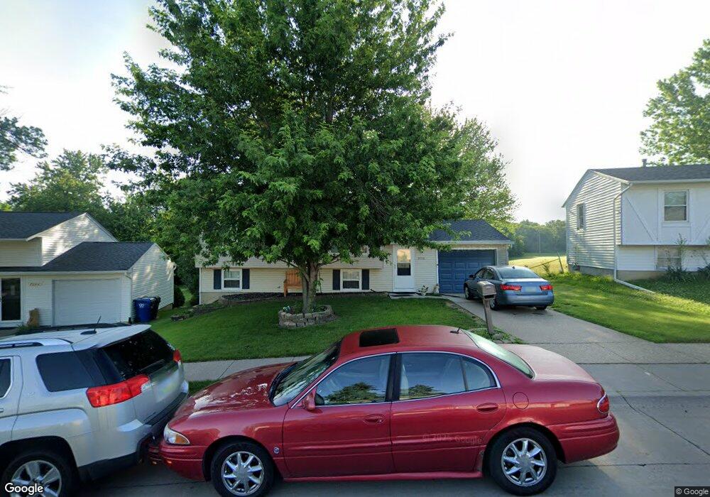 5553 N Linwood Ave, Davenport, IA 52806 - photo 1