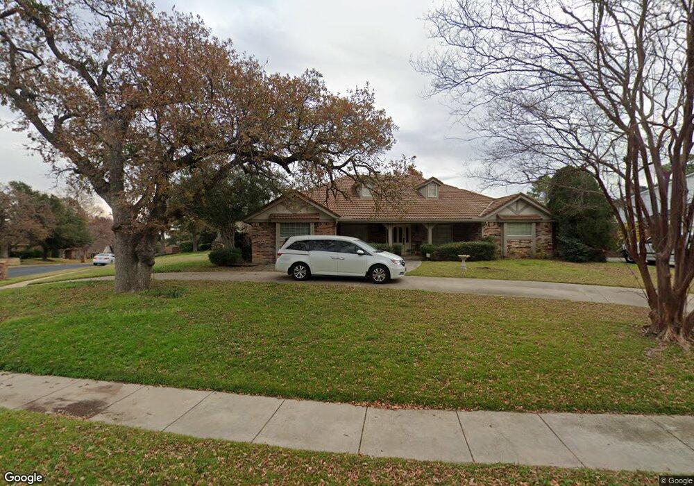 400 Warbler Dr, Bedford, TX 76021 - photo 1