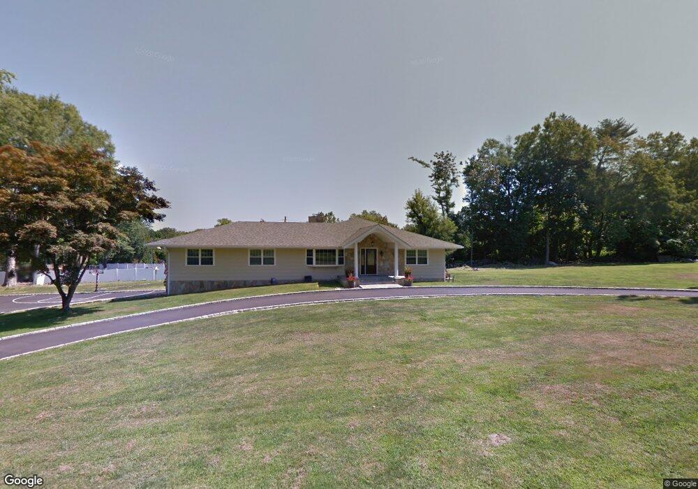 2 Braybourne Dr, Norwalk, CT 06855 - photo 1