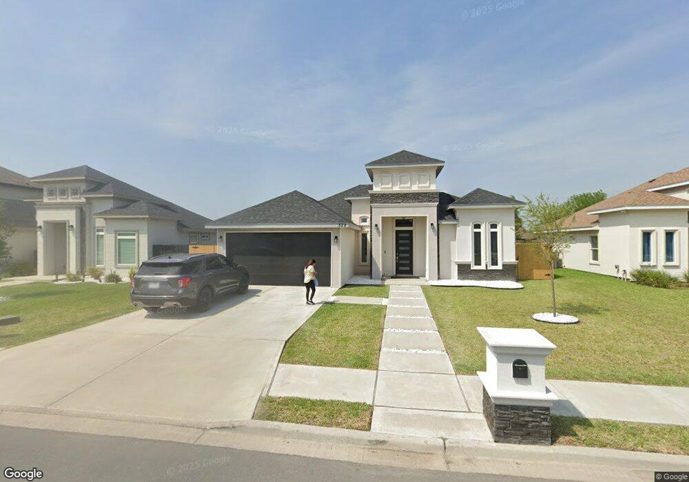 528 Country Club Dr, Alamo, TX 78516 - photo 1