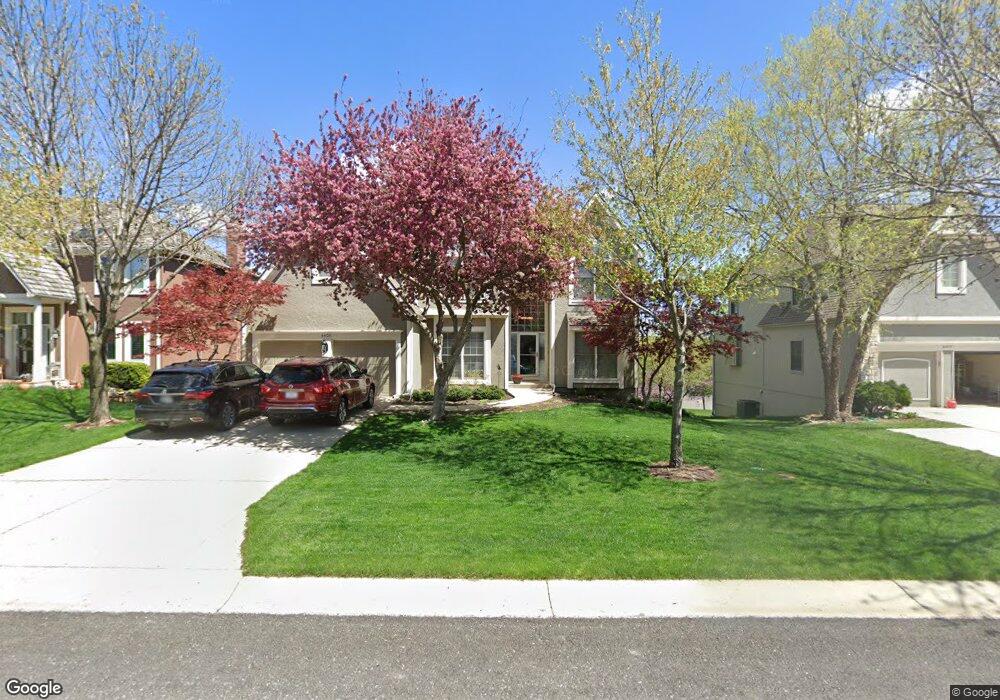 8403 Mullen Rd, Lenexa, KS 66215 - photo 1