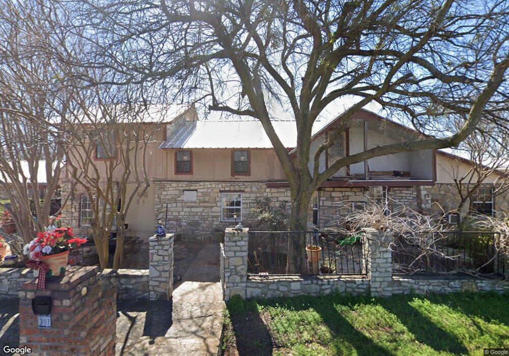 307 Song Thrush Dr, Granbury, TX 76049 - photo 1