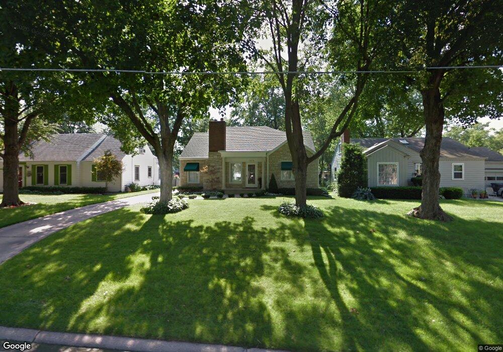 2808 47th St, Des Moines, IA 50310 - photo 1