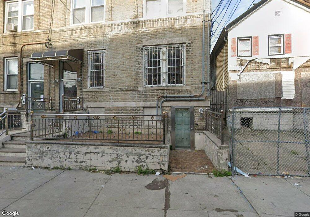 315 Summit Ave unit 2R, Jersey City, NJ 07306 - photo 1