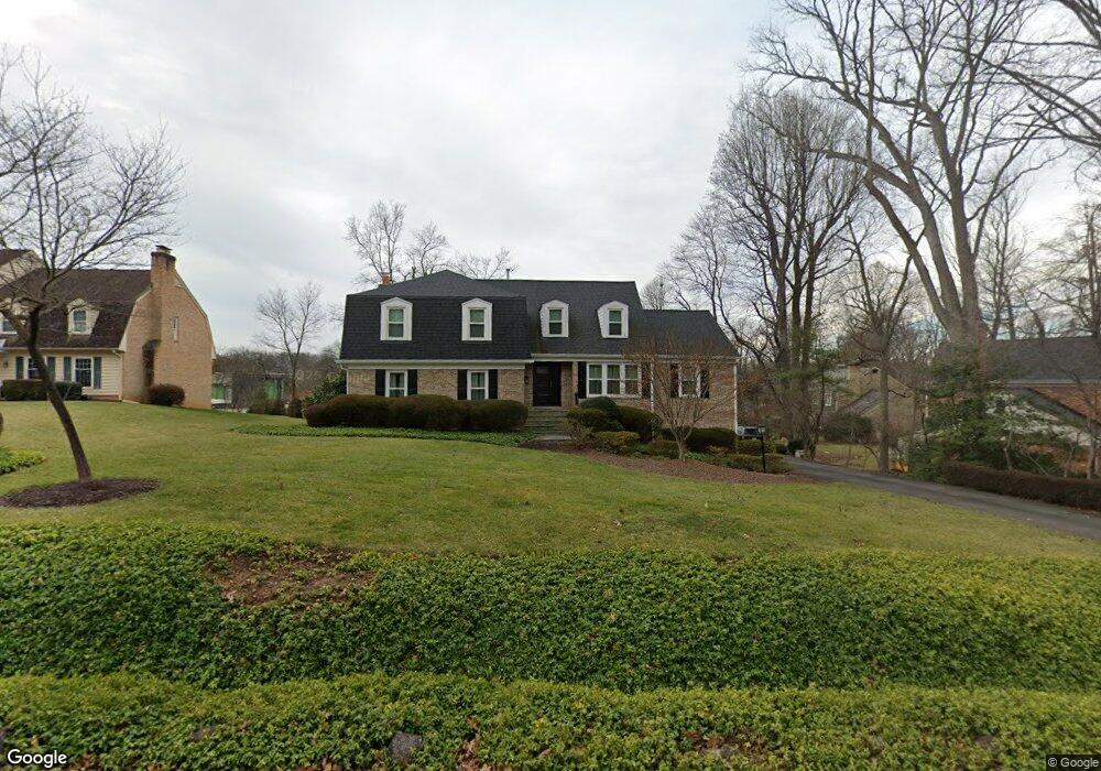 1027 Delf Dr, McLean, VA 22101 - photo 1