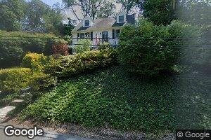 35 Kissam Ln, Glen Head, NY 11545