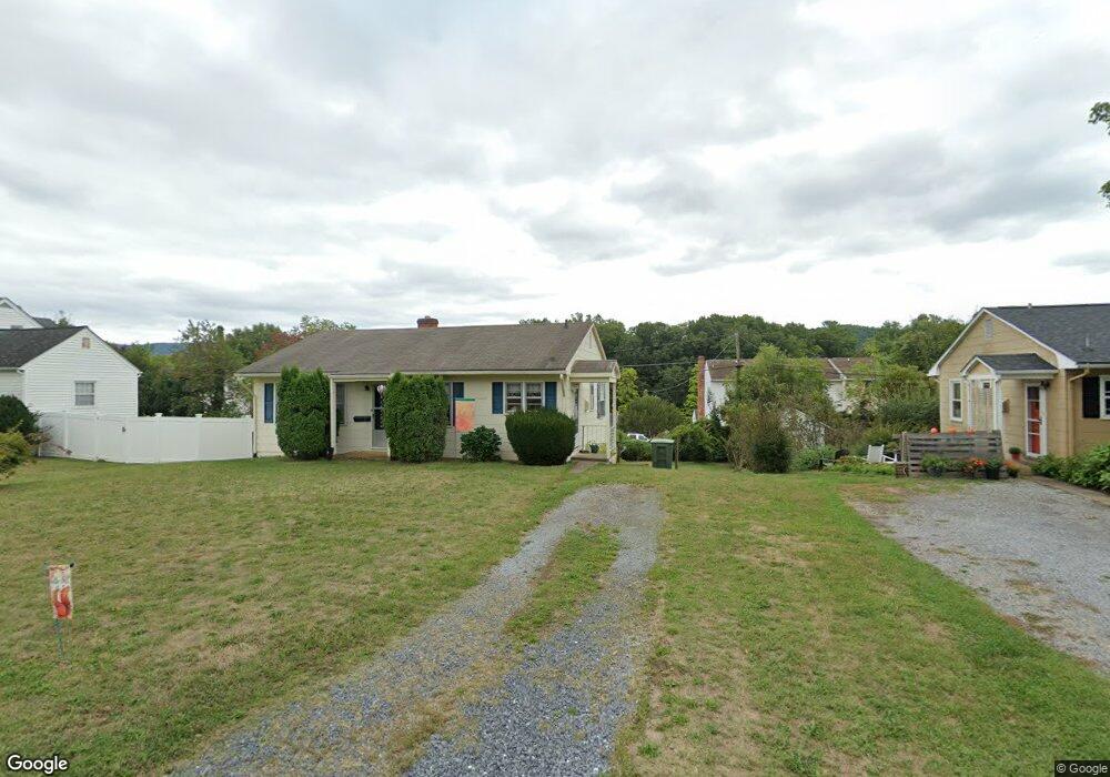 824 Maple Ave, Waynesboro, VA 22980 - photo 1