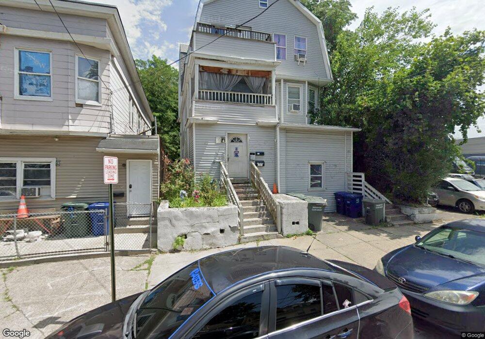 370 Wood Ave unit 3rd Floor, Bridgeport, CT 06605 - photo 1